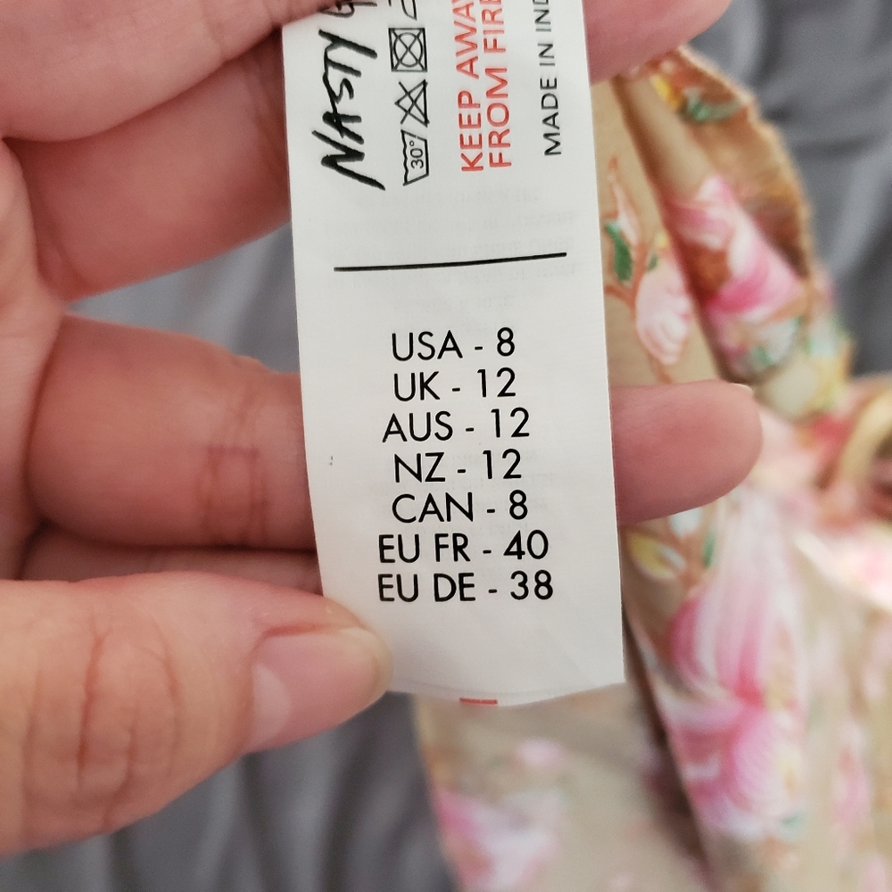 🌺HP!🌺 NWT Nasty Gal "It Stems From You" Gold Floral Kimono/Robe - US 8/Medium - Picture 6 of 7